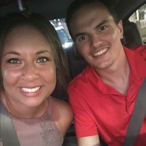 Meet your Posher, Caitlin